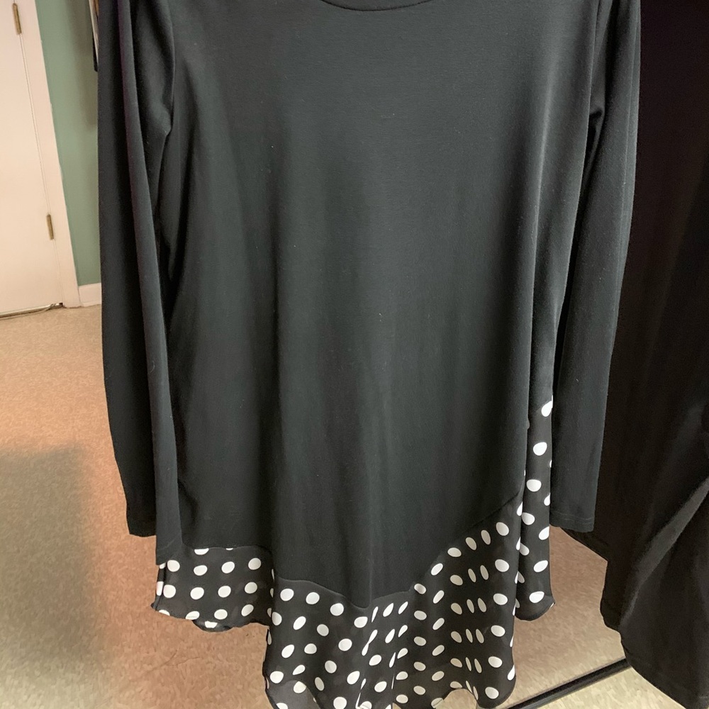 Soft long black/polka dot shirt